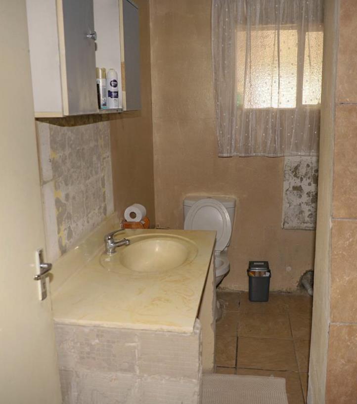 6 Bedroom Property for Sale in Koppies Rural Free State